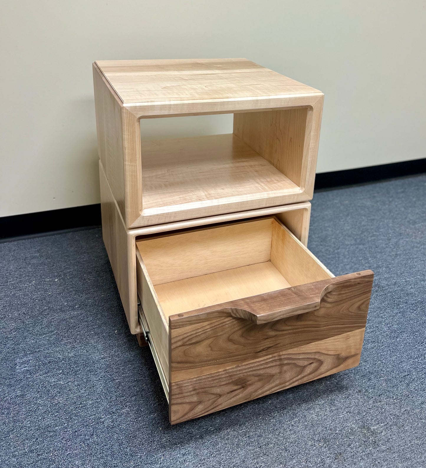 "Spin" End Table