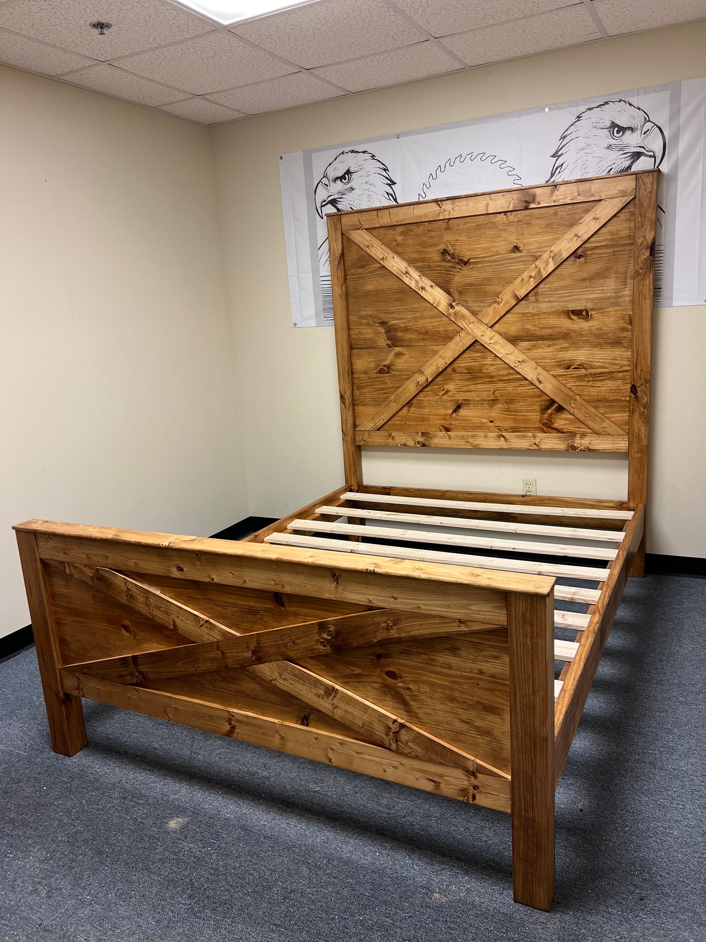 Farmhouse Bed "X"